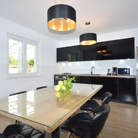 Ukic By Interhome Apartment *