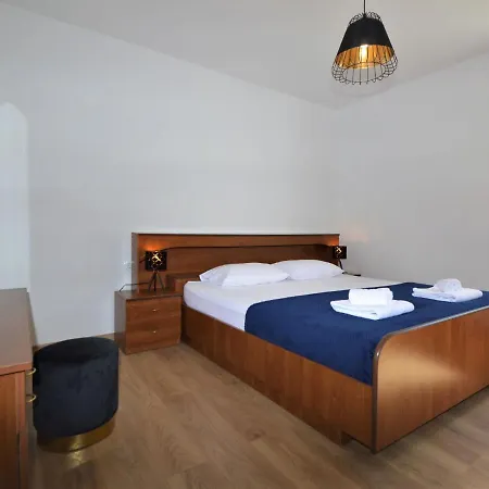 Ukic By Interhome