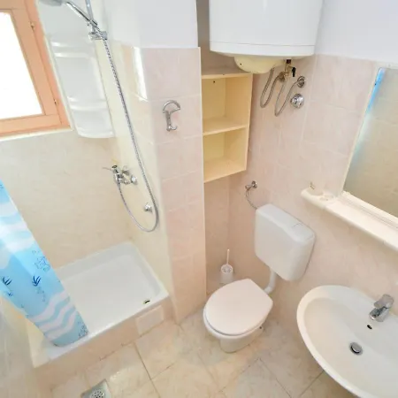 Ukic By Interhome *